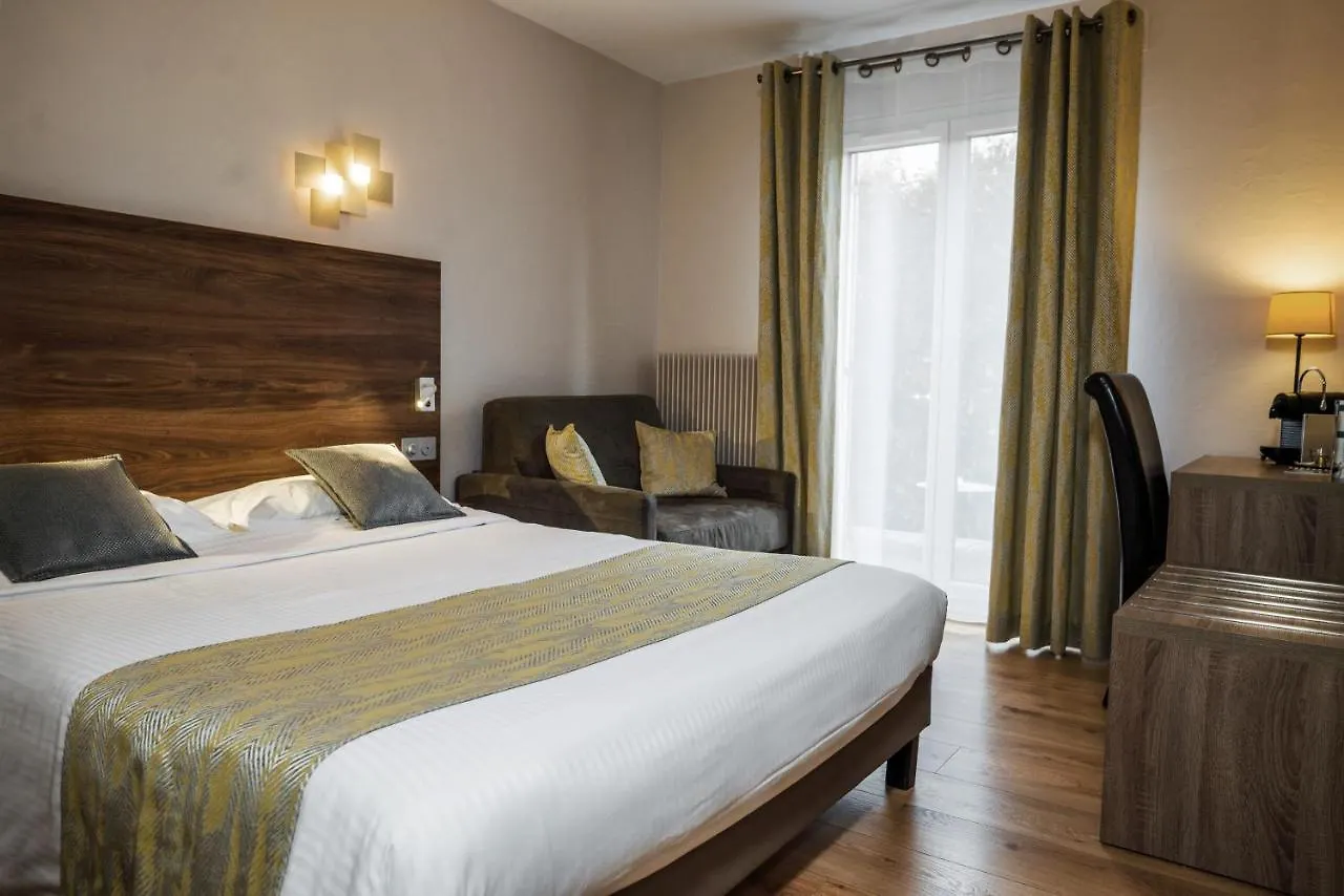 Logis Hotel Le Petit Casset La Boisse 3*,  France