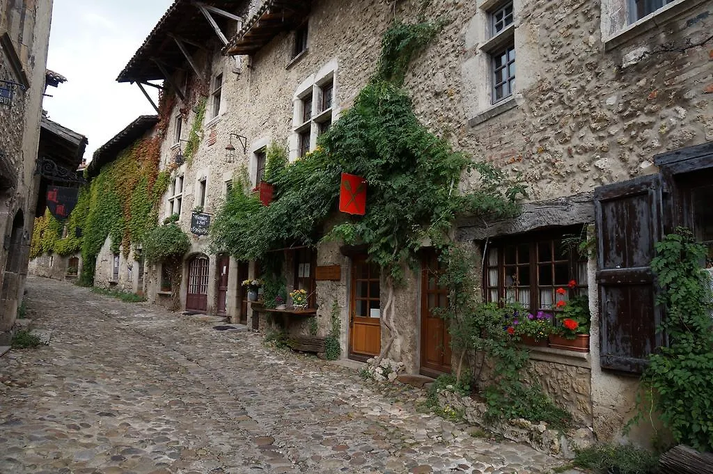 Logis Hotel Le Petit Casset La Boisse 3*,