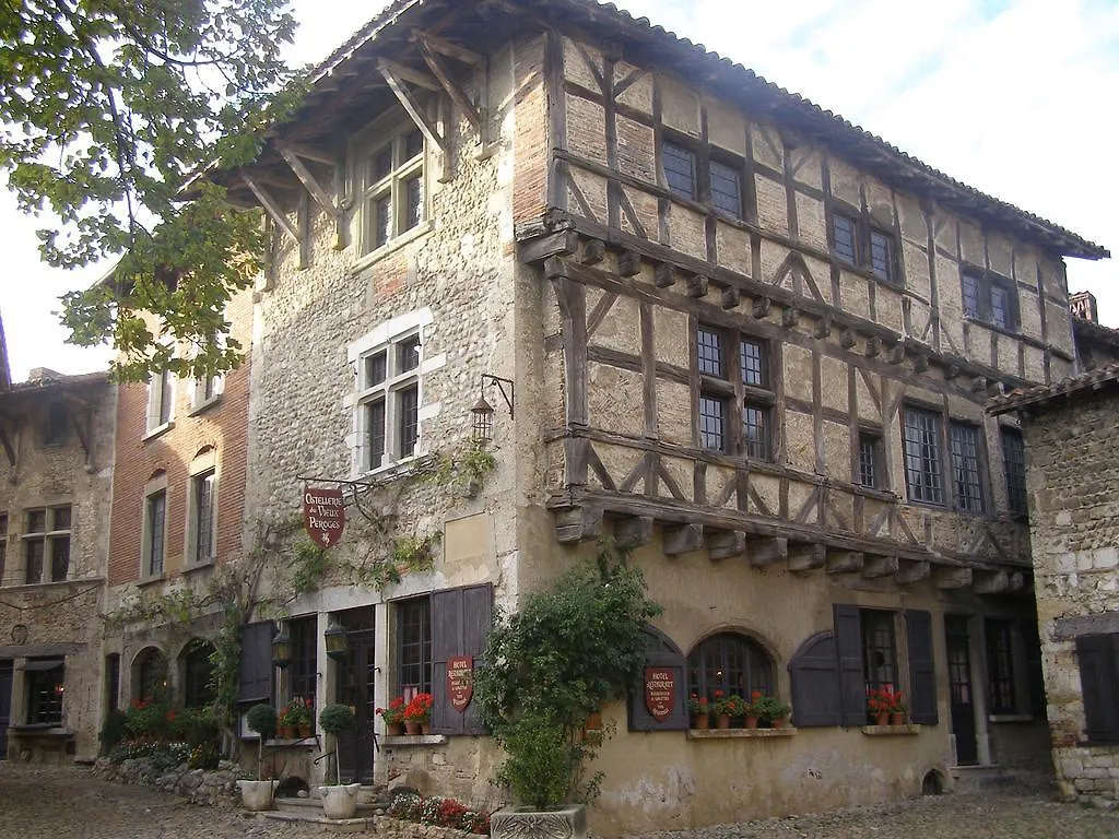 Logis Hotel Le Petit Casset La Boisse
