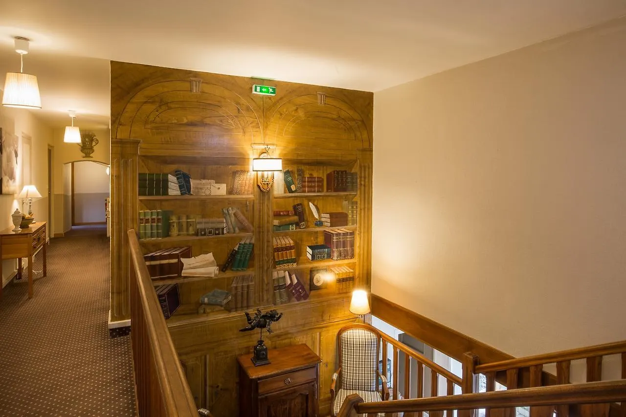 Logis Hotel Le Petit Casset La Boisse
