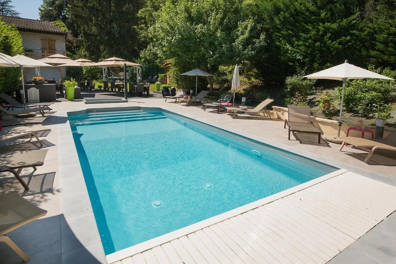 Logis Hotel Le Petit Casset La Boisse