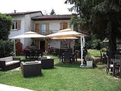 Logis Hotel Le Petit Casset La Boisse