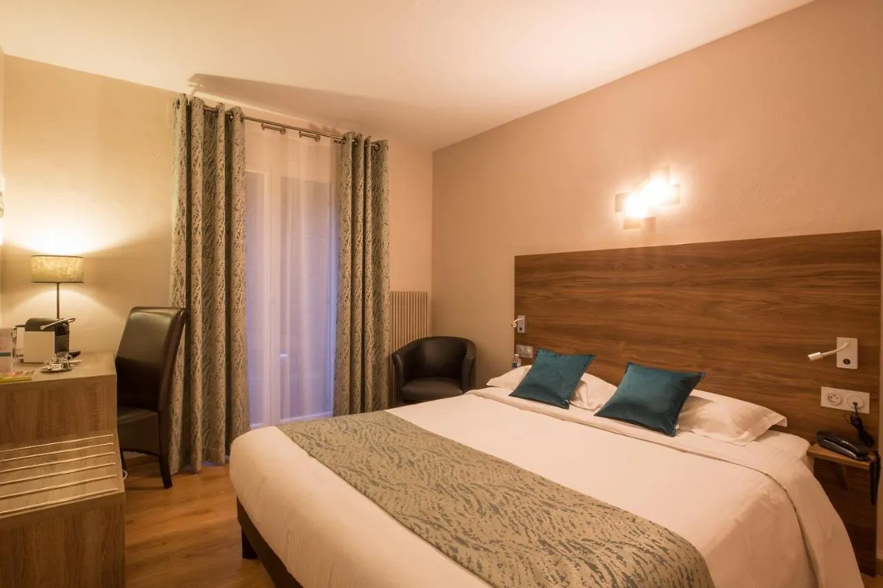Logis Hotel Le Petit Casset La Boisse