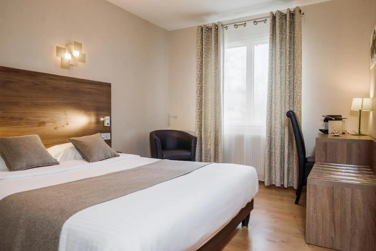 Logis Hotel Le Petit Casset La Boisse