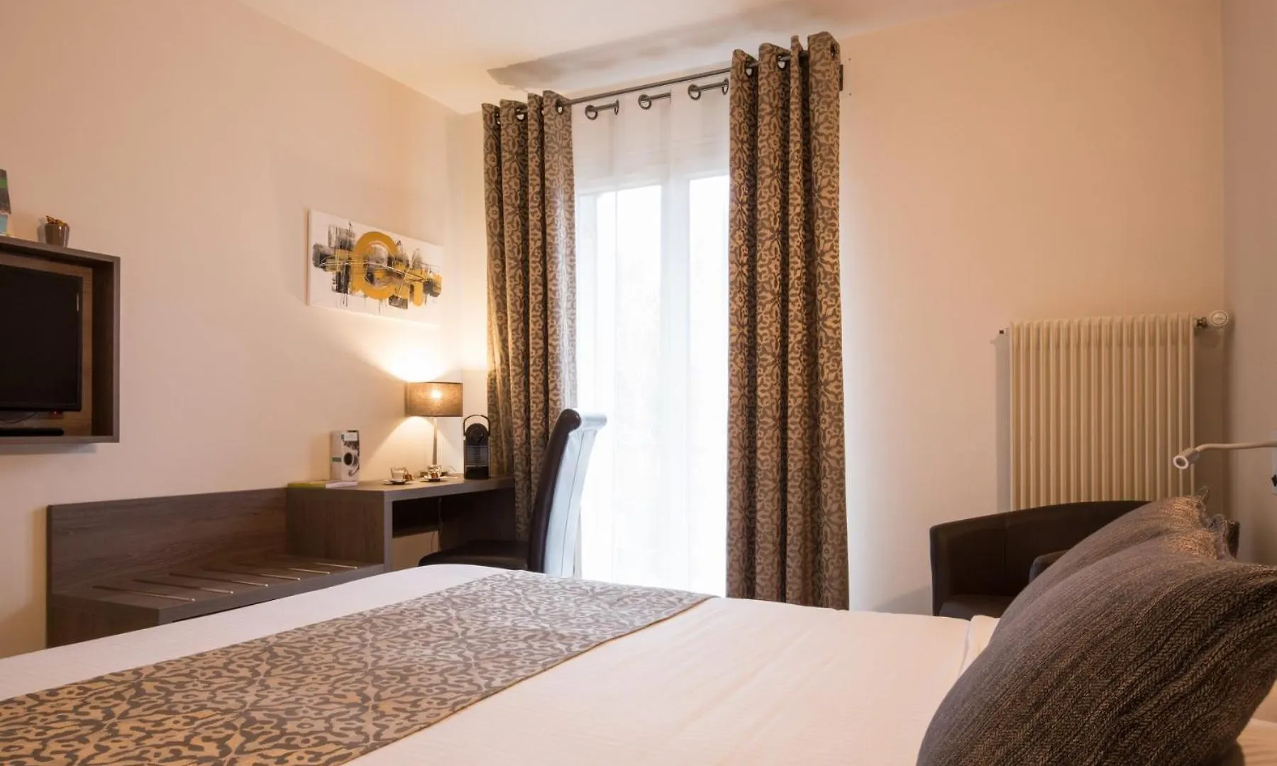 Logis Hotel Le Petit Casset La Boisse