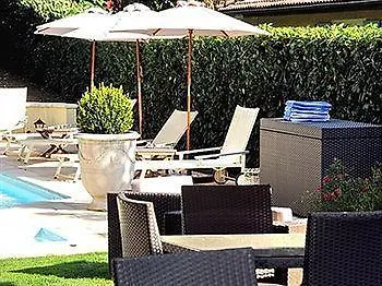 Logis Hotel Le Petit Casset La Boisse 3*,