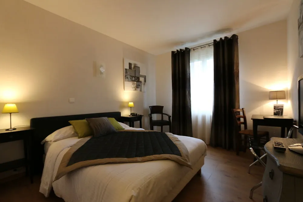 Logis Hotel Le Petit Casset La Boisse 3*,